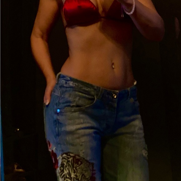 Guess Jeans - Picture 2 of 5